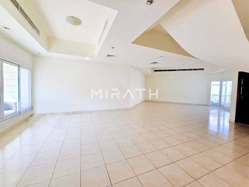 ELEGANT 4BR VILLA | PRIVATE POOL |PRVT LAWN