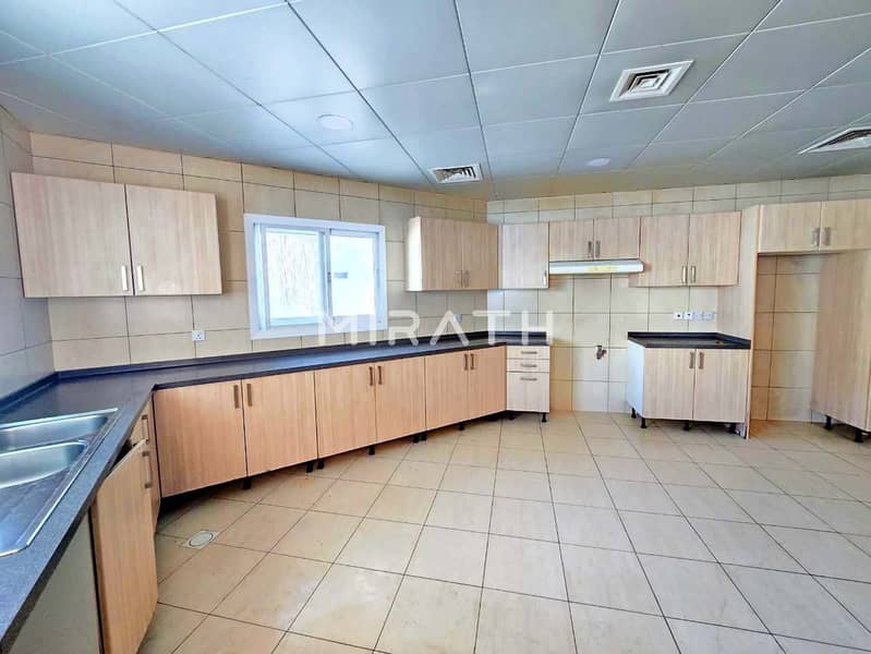 ELEGANT 4BR VILLA | PRIVATE POOL |PRVT LAWN