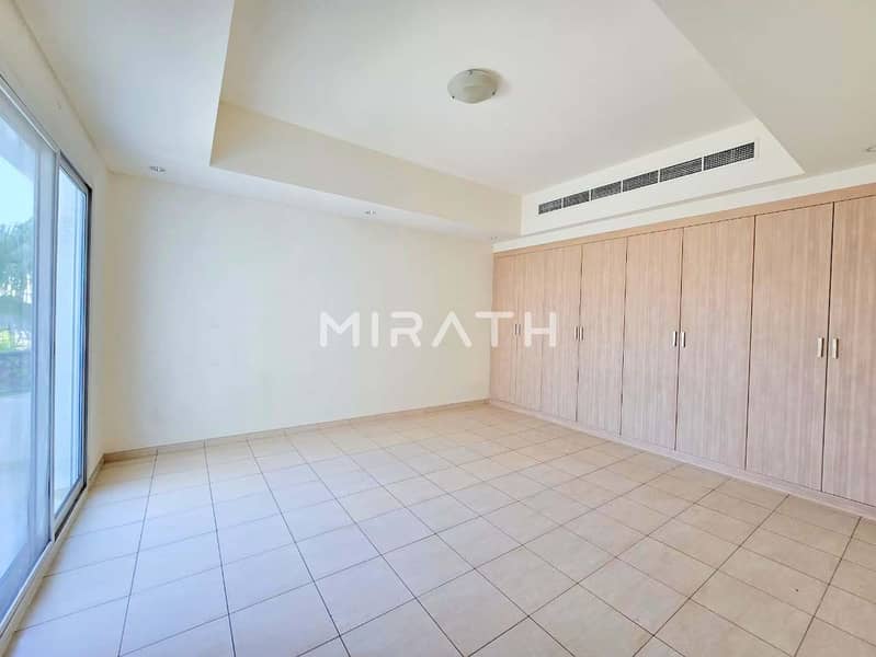 ELEGANT 4BR VILLA | PRIVATE POOL |PRVT LAWN - Image 12