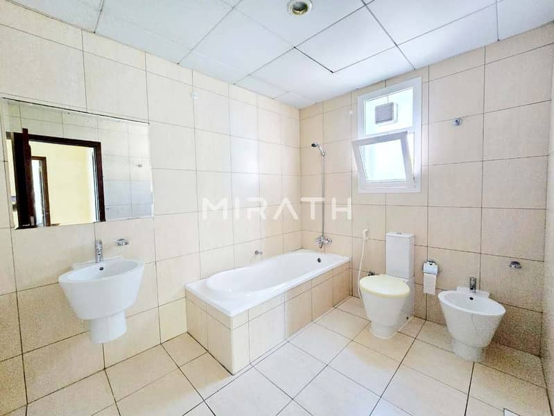 ELEGANT 4BR VILLA | PRIVATE POOL |PRVT LAWN - Image 13