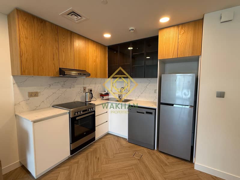 Community View | Vacant | Unfurnished | Spacious