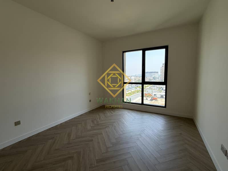 Community View | Vacant | Unfurnished | Spacious - Image 6