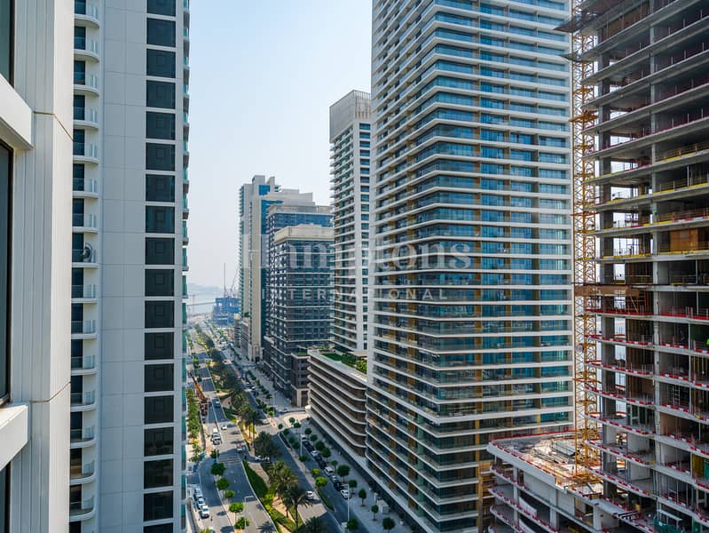 Fully Furnished | Mid Floor | 2 Cheques - Image 18