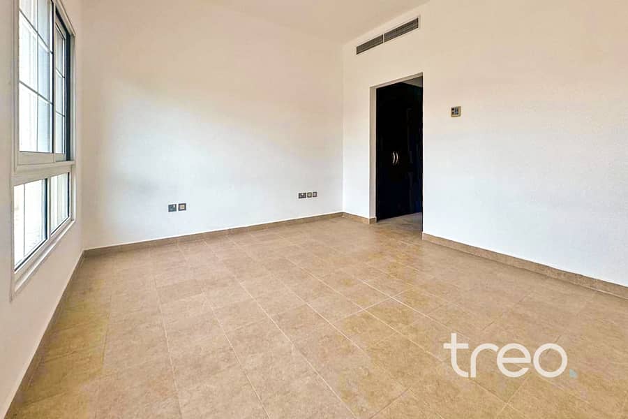 Beautiful Villa | Central location | Large plot - Image 8