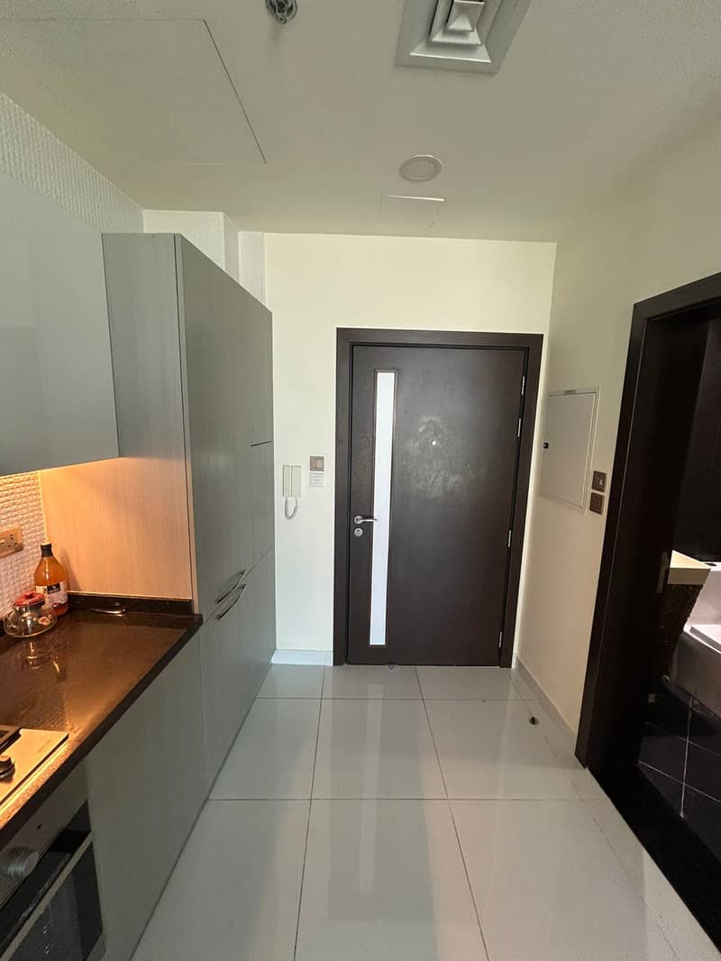 Comfortable Furnished Studio in Family Community | Arjan - Image 9