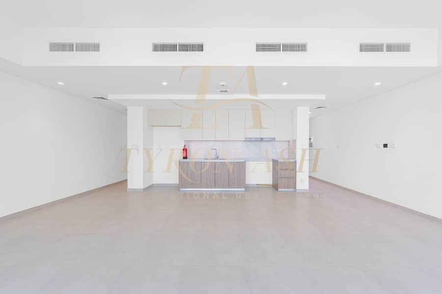 ELEGANT HOME | SPACIOUS LAYOUT | VACANT