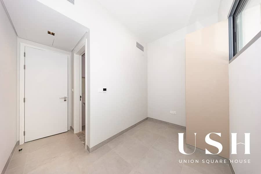 Spacious 4BR Home | Prime Location | Modern - Image 11