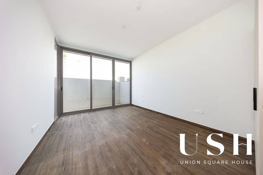 Spacious 4BR Home | Prime Location | Modern - Image 16