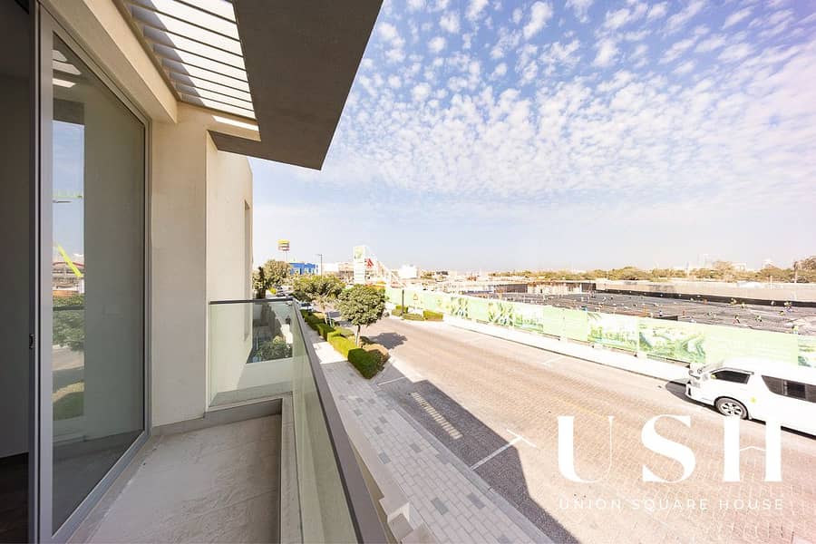 Spacious 4BR Home | Prime Location | Modern - Image 28