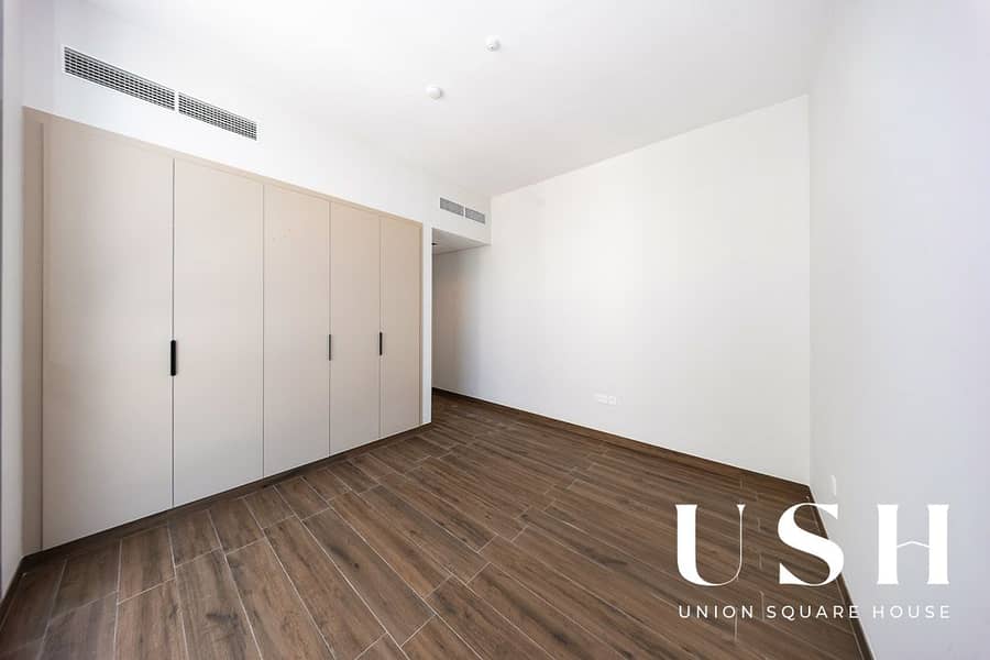 Spacious 4BR Home | Prime Location | Modern - Image 34