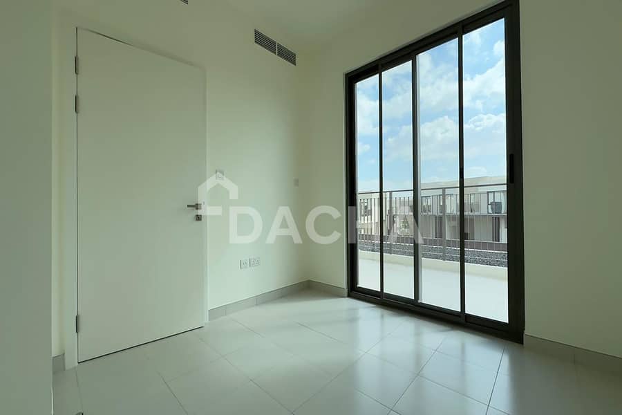 Landscaped | Near pool | Unfurnished - Image 8