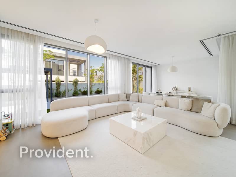 Exclusive | Fully Furnished | Vacant