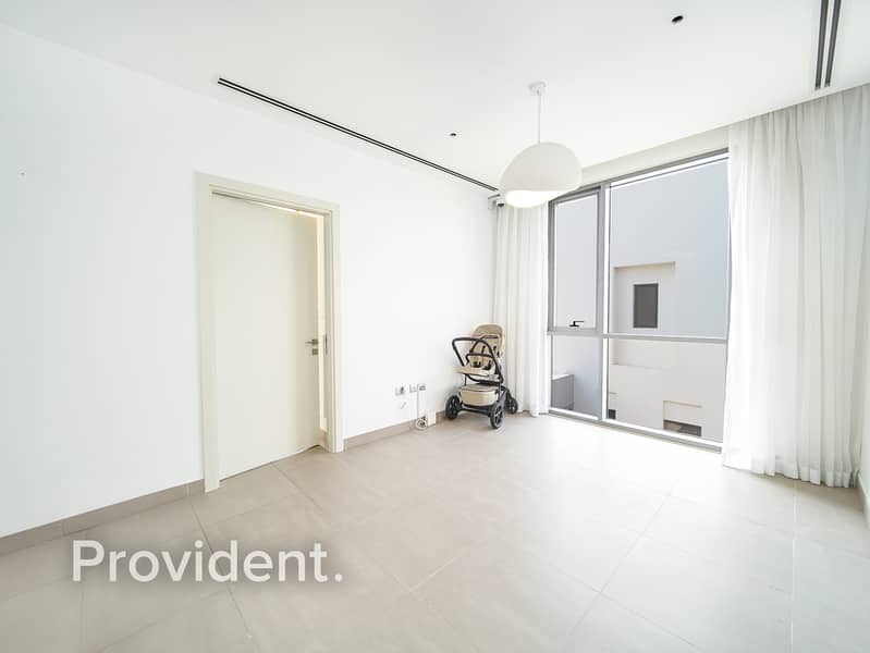 Exclusive | Fully Furnished | Vacant - Image 13