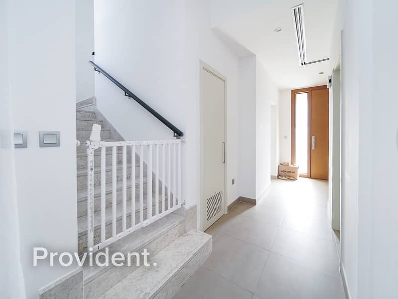 Exclusive | Fully Furnished | Vacant - Image 17