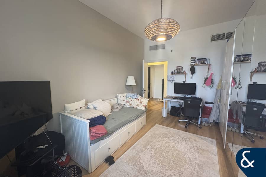 Upgraded | Rare unit | Spacious Layout - Image 11