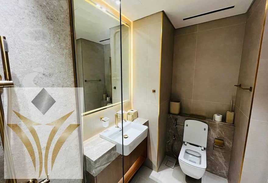 Fully Furnished | Full Canal View | Prime Location - Image 8