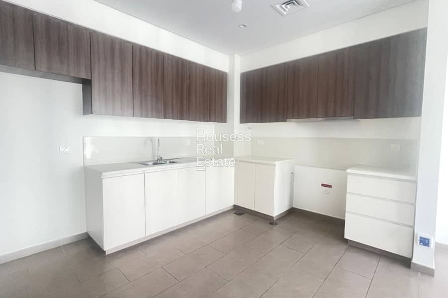 Elegant | Modern and Spacious | Vacant - Image 8