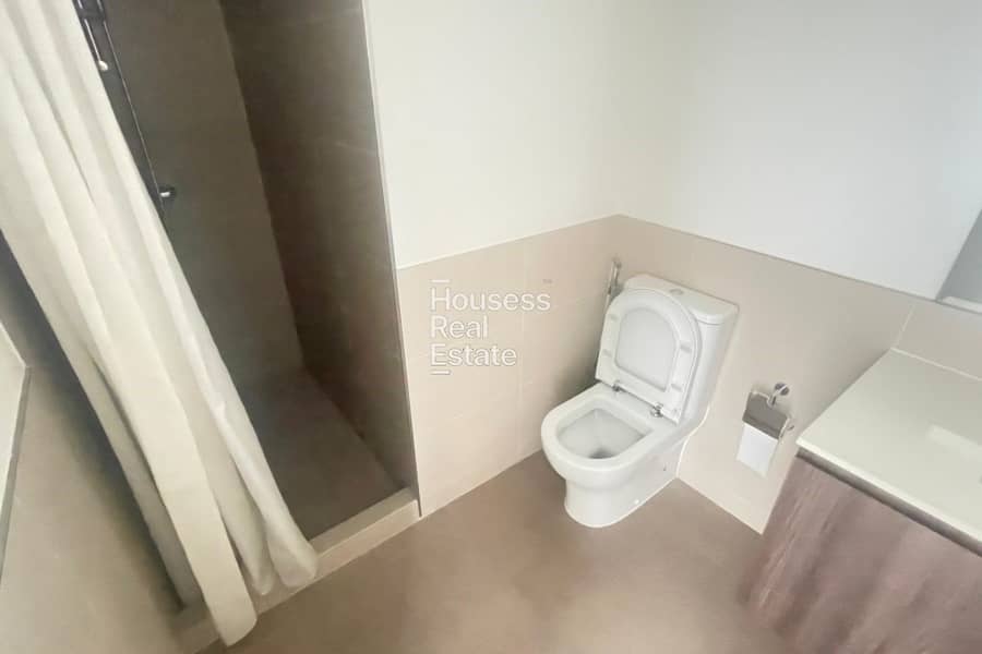 Elegant | Modern and Spacious | Vacant - Image 17