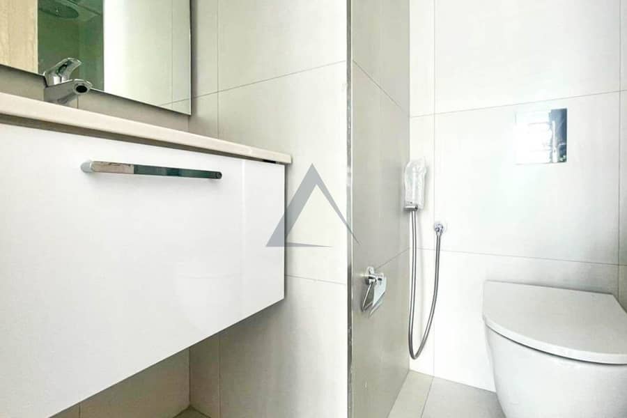 Luxury Apartment with Park View Next to Hotel in JVC - Image 7