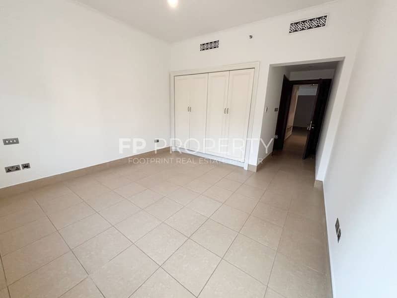 Prime Location | Negotiable | Well maintain 2BHk - Image 6
