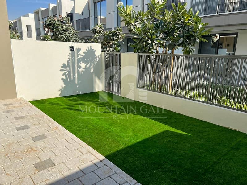 Quiet location | close to pool | landscaped garden