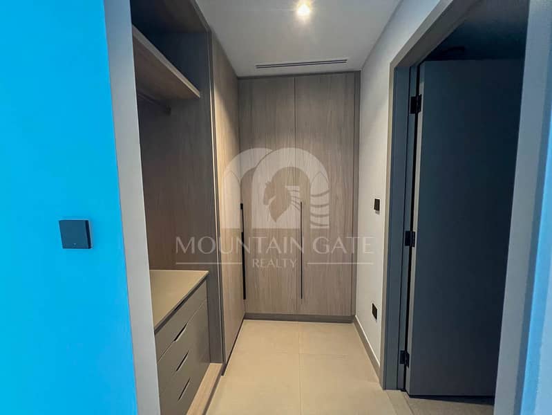 Quiet location | close to pool | landscaped garden - Image 8