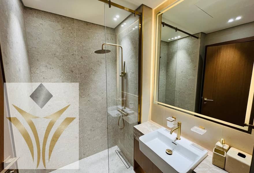 Fully Furnished | Full Canal View | Prime Location - Image 15