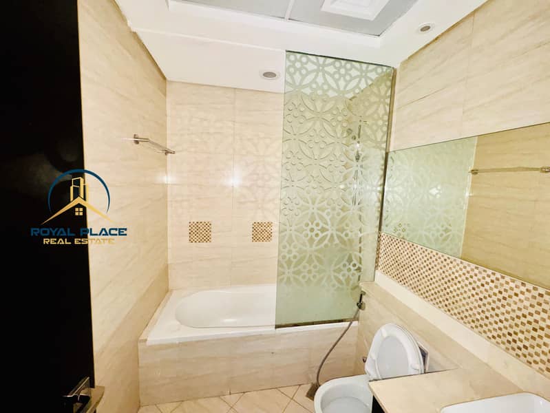 Unique Layout | Vacant | Spacious | Unfurnished