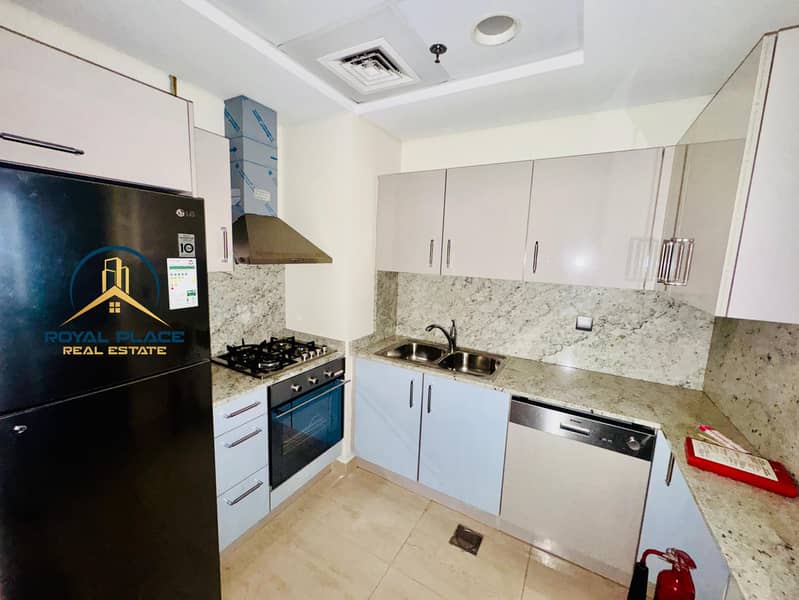 Unique Layout | Vacant | Spacious | Unfurnished - Image 7