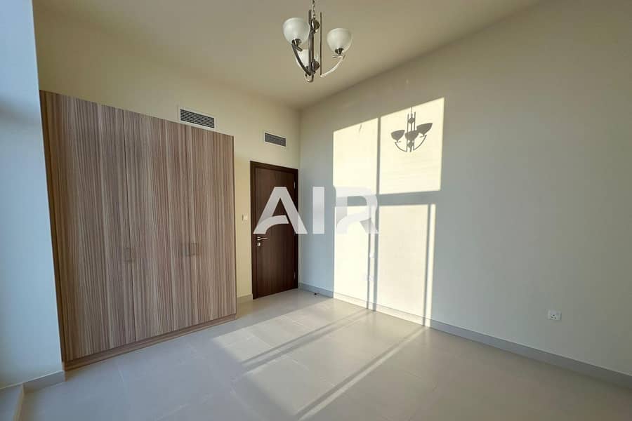 Luxury Living | 4BR Villa | Modern Amenities - Image 6