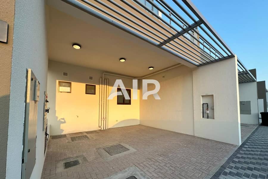 Luxury Living | 4BR Villa | Modern Amenities - Image 11