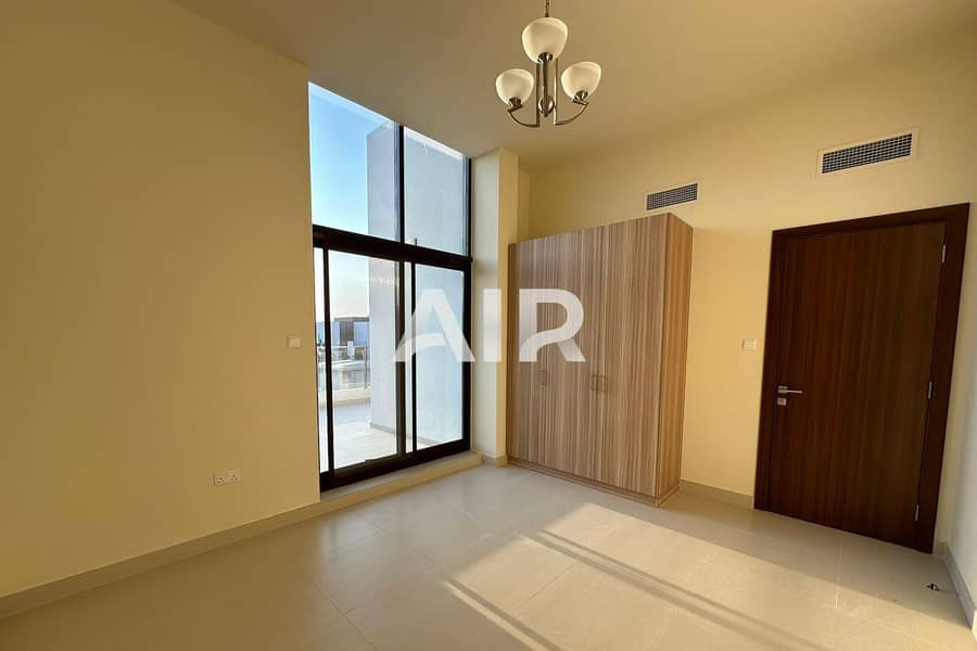 Luxury Living | 4BR Villa | Modern Amenities - Image 12