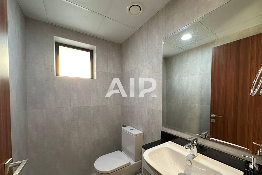 Luxury Living | 4BR Villa | Modern Amenities - Image 16