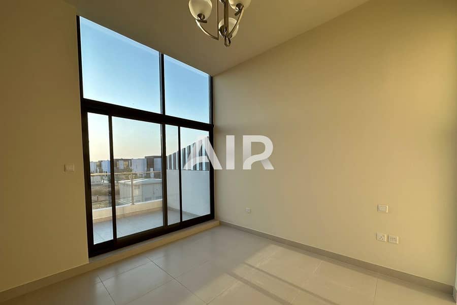 Luxury Living | 4BR Villa | Modern Amenities - Image 25