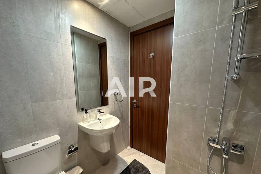 Luxury Living | 4BR Villa | Modern Amenities - Image 35