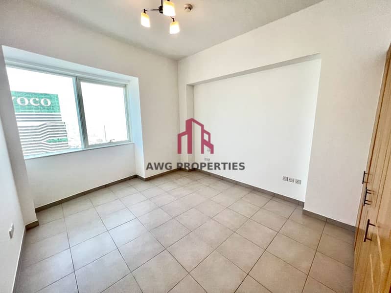 Chiller Free! With Balcony| Near Metro| Multiple Options