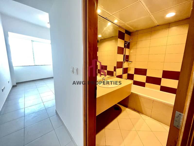 Chiller Free! With Balcony| Near Metro| Multiple Options - Image 8