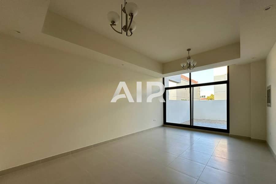 Spacious Villa | Private Garden | Family Community - Image 11