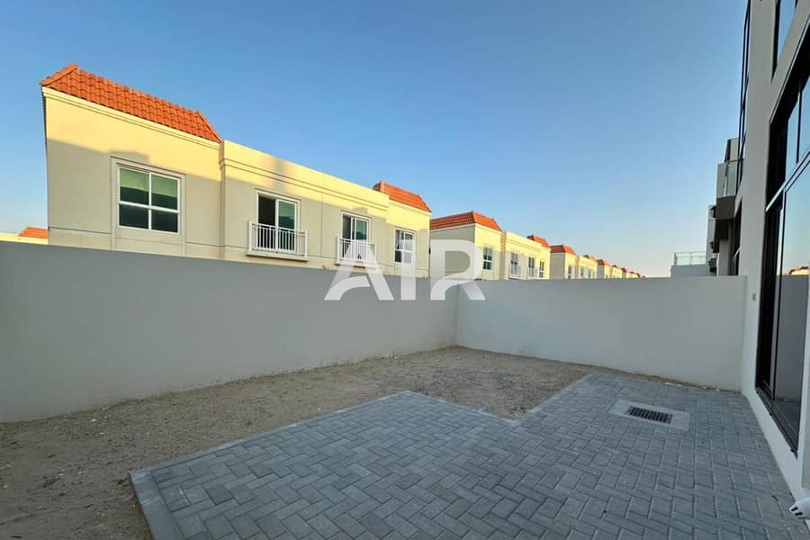 Spacious Villa | Private Garden | Family Community - Image 31