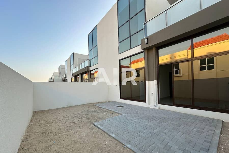 Spacious Villa | Private Garden | Family Community - Image 35