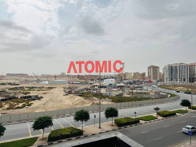 Studio with covered parking and balcony