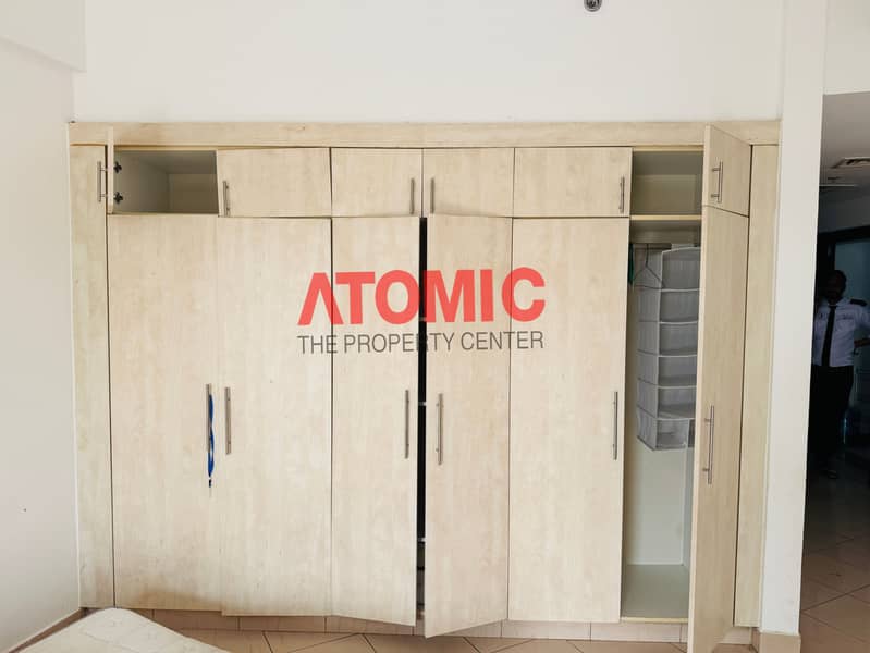 Studio with covered parking and balcony