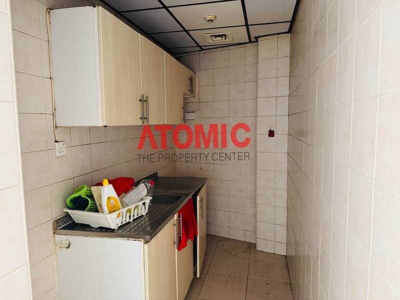 Studio with covered parking and balcony