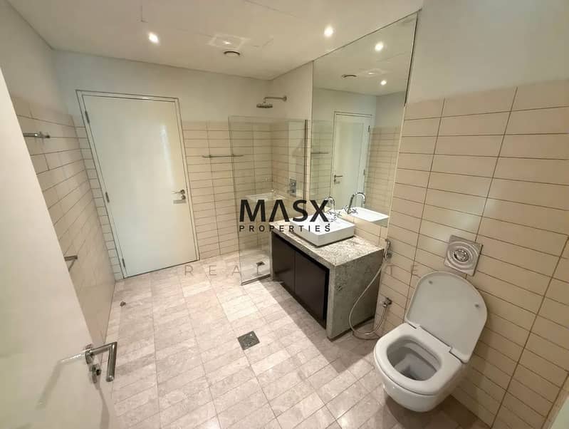 Family Residence | Chiller Free | Near Metro - Image 11