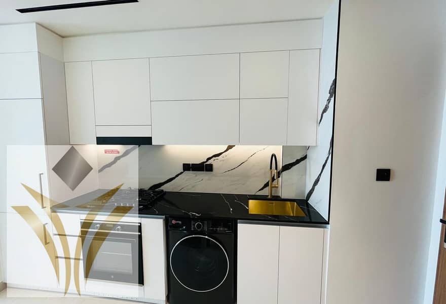 Smart Home Studio | Canal & Pool View