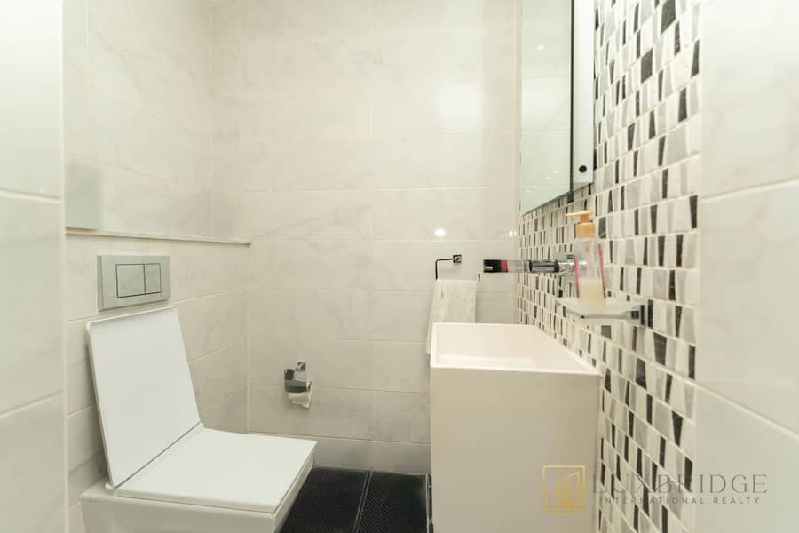 Spacious Townhouse | Vacant | Unfurnished - Image 17