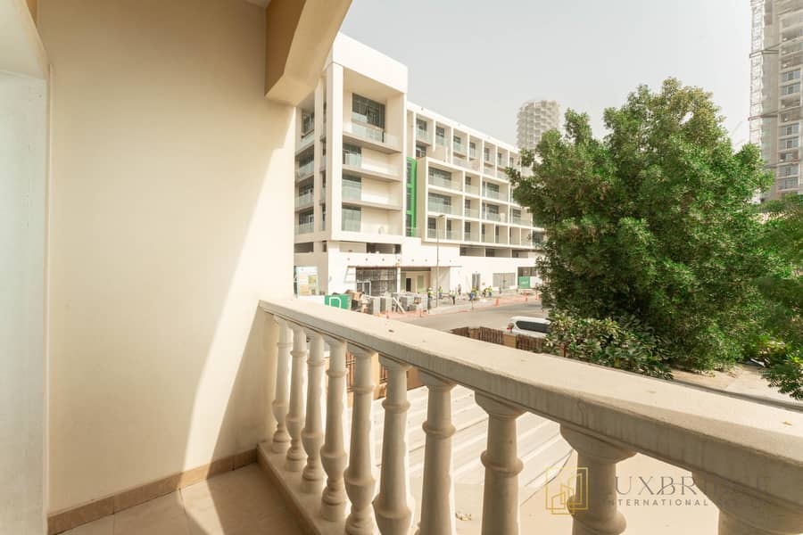 Spacious Townhouse | Vacant | Unfurnished - Image 18