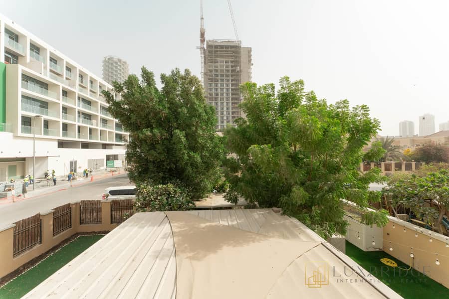 Spacious Townhouse | Vacant | Unfurnished - Image 19