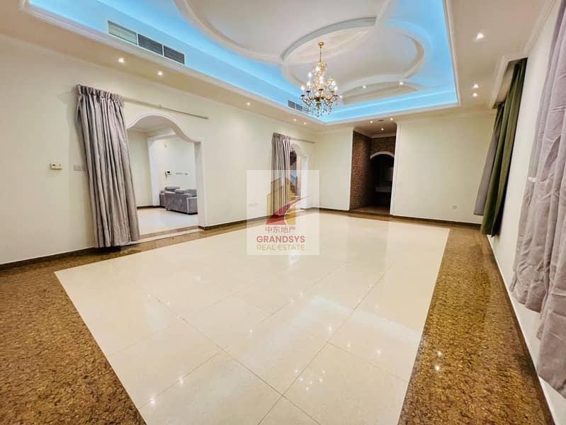 SPACIOUS LAYOUT ll 7 BEDROOMS ll HUGE LIVING AREA