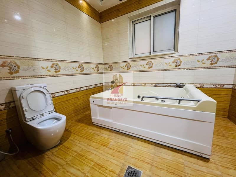 SPACIOUS LAYOUT ll 7 BEDROOMS ll HUGE LIVING AREA - Image 9